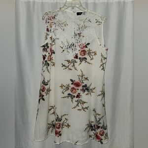 Rose-Patterned Lace Women's Mini Dress Size XL  #summer #wedding  #lace #beach